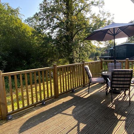 Chalet 64, Lakeside, Glan Gwna Holiday Park Κερνάρφον Εξωτερικό φωτογραφία